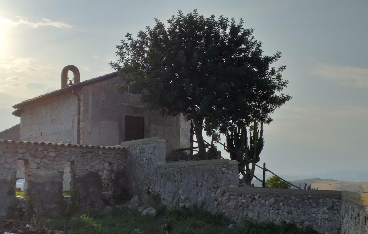 Gibbesi Country Farm Piccolo Cottage Naro Exterior photo